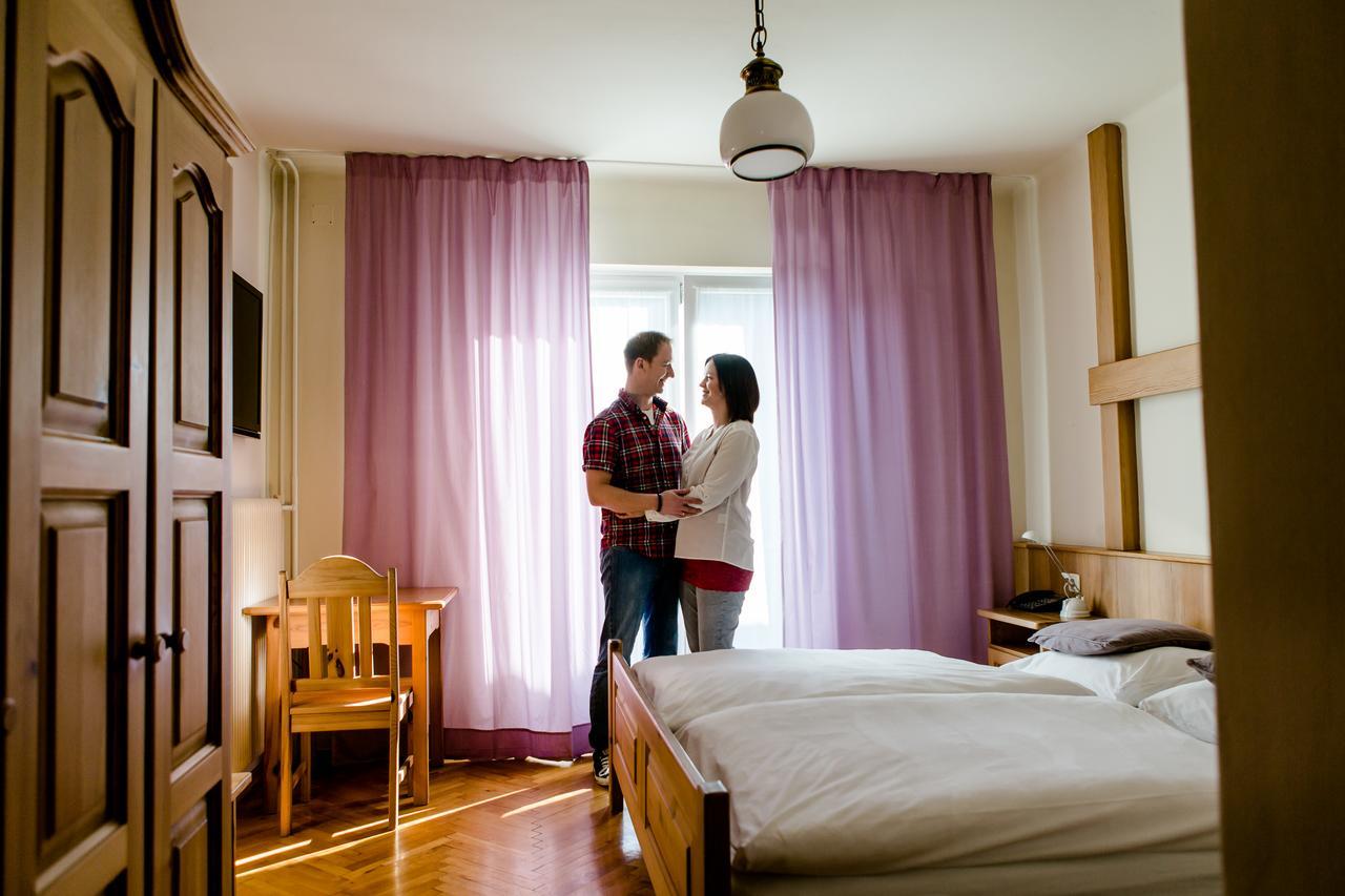 Landgasthof Steinmuehl Hofbauer Fruehstueckspension Und Campingplatz ไวด์โฮเฟิน อัน แดร์อิบส์ ภายนอก รูปภาพ